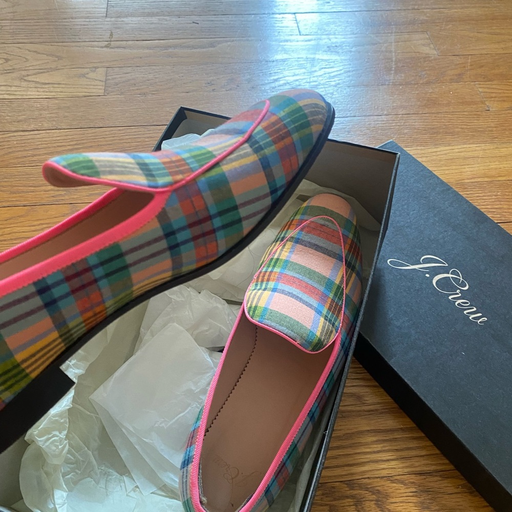 Brand New pink Academy J. Crew loafers. Size 7, come in Original box.Smoke free.